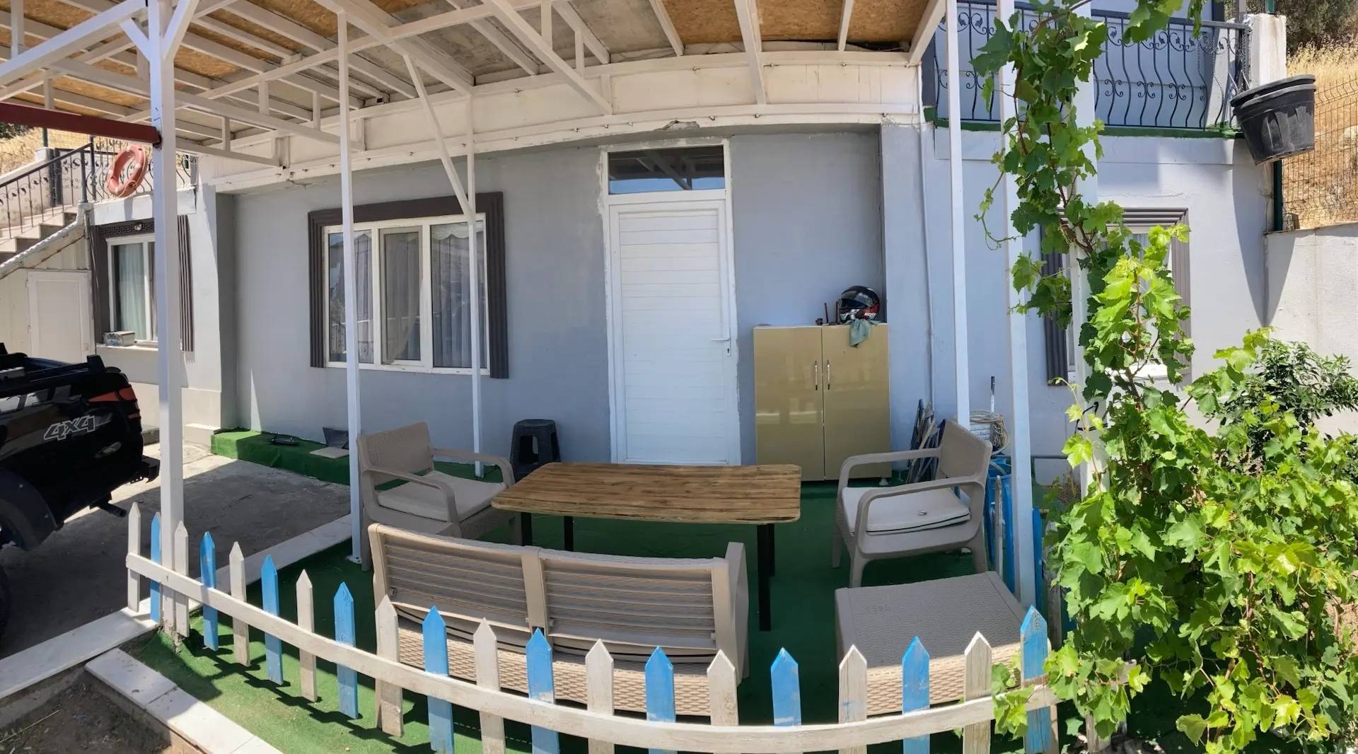 Dikili Çandarlı'da Geniş Ailelere Uygun, Deniz Manzaralı, Kiralık Ev