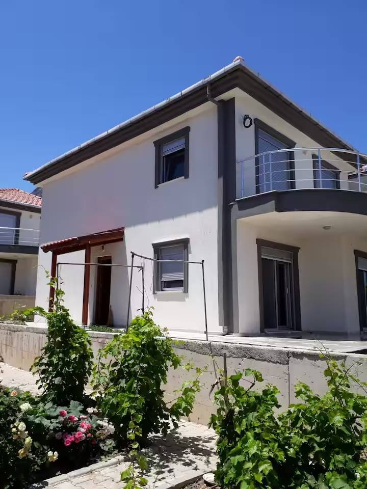 İzmir Karaburun'da Denize Yakın Konumda, 8 Kişilik, Dubleks Villa