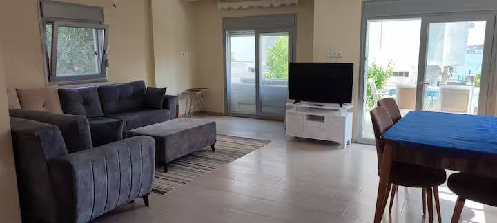 İzmir Karaburun'da Denize Yakın Konumda, 8 Kişilik, Dubleks Villa