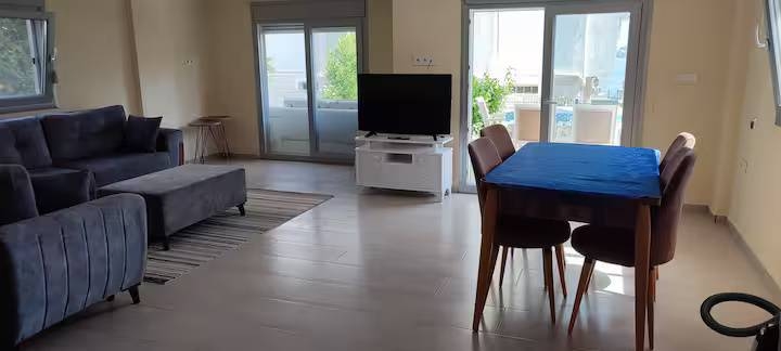 İzmir Karaburun'da Denize Yakın Konumda, 8 Kişilik, Dubleks Villa