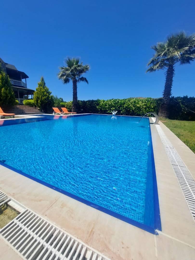 İzmir Seferihisar'da Tasarımıyla Büyüleyen, Özel Havuzlu, Lüks Villa-35444