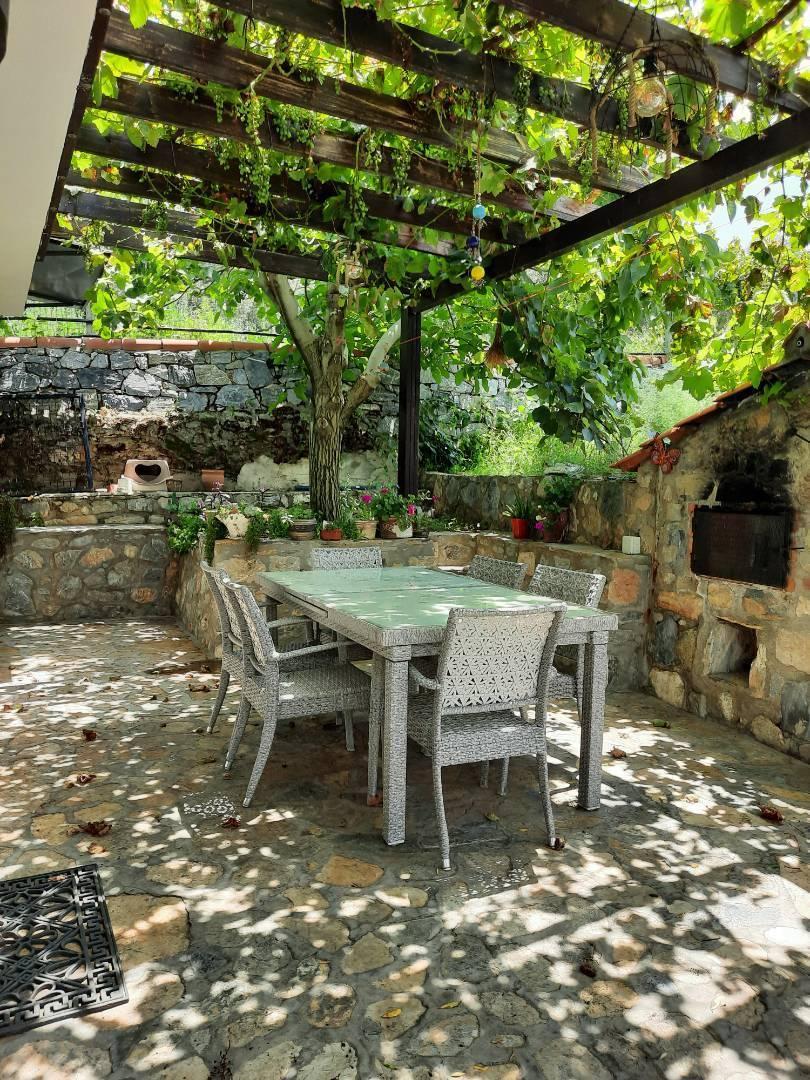 İzmir Selçuk'ta Yeşillikler İçinde, Özel Havuzlu, Jakuzili, Taş Villa-30465