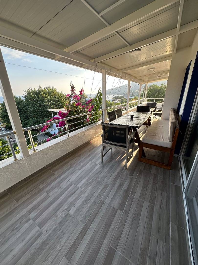 Bodrum'da Denize Sıfır Konumda, Jakuzili, Konforlu Suit