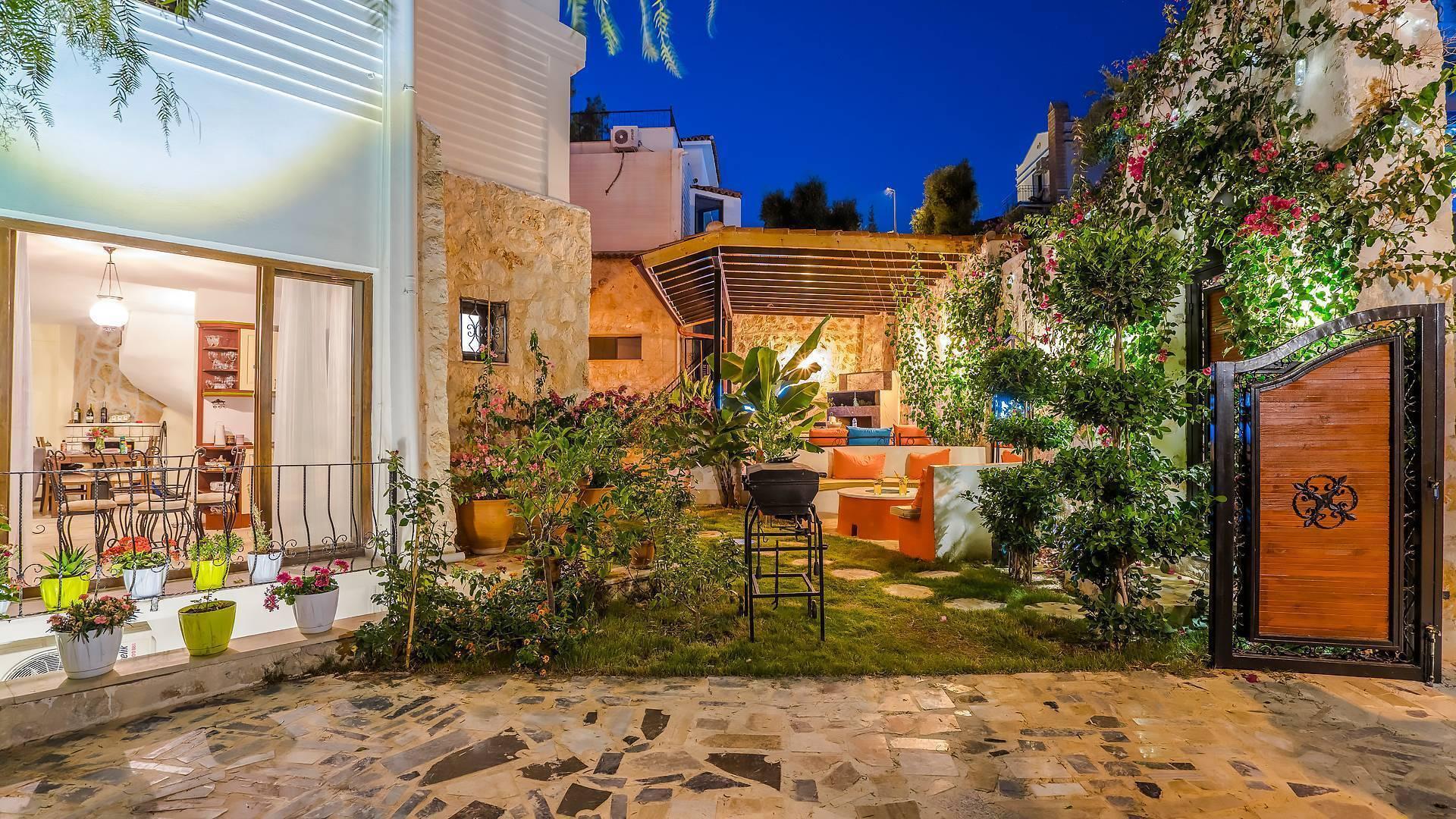 Kaş Kalkan'da Deniz Manzaralı, Özel Havuzlu, Taş Mimarili Villa-40531