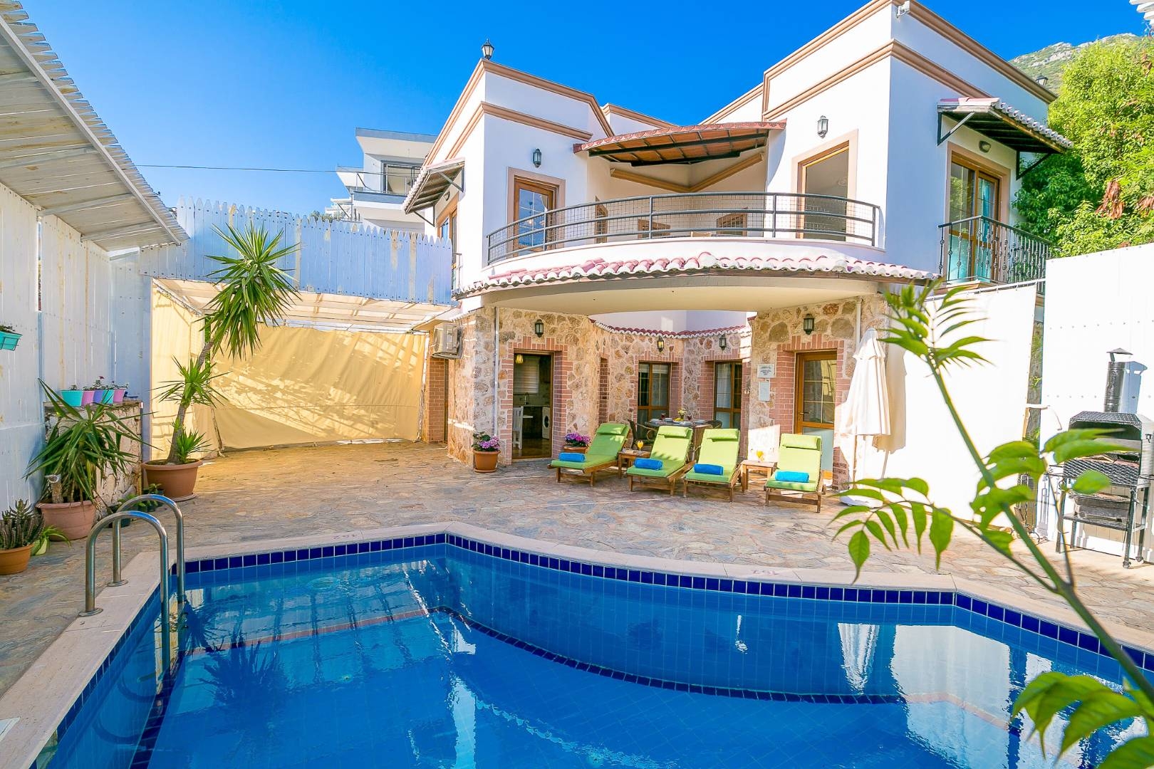 Kaş Kalkan'da Çekirdek Ailelere Uygun, Özel Havuzlu, 2+1 Villa