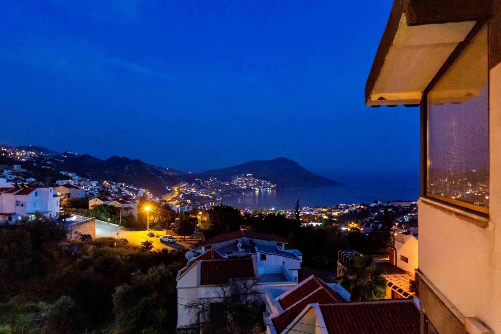 Kaş Kalkan'da Deniz Manzaralı, Serinleme Havuzlu, 2+1 Tatil Evi-36153