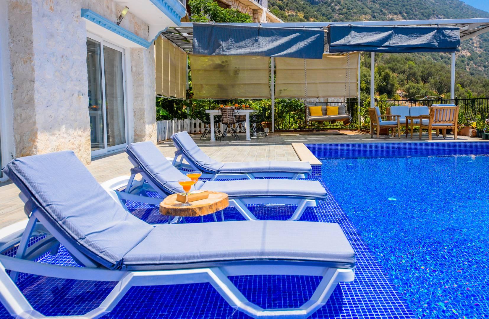 Kalkan Akbel'de Enfes Deniz Manzaralı, Sonsuzluk Havuzlu, 5+1 Villa-42048