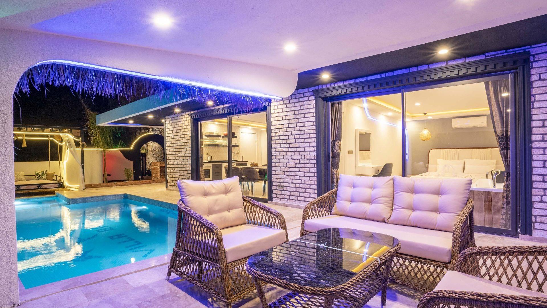 Kaş İslamlar'da Deniz Manzaralı, Sonsuzluk Havuzlu, 4 Kişilik Villa-37687