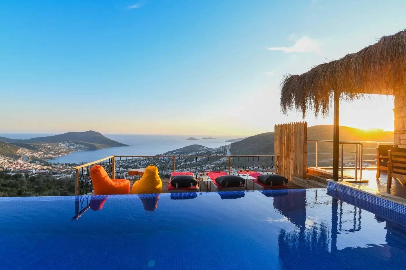 Kalkan Akbel'de Muhteşem Deniz Manzaralı, Özel Havuzlu, 3+1 Villa