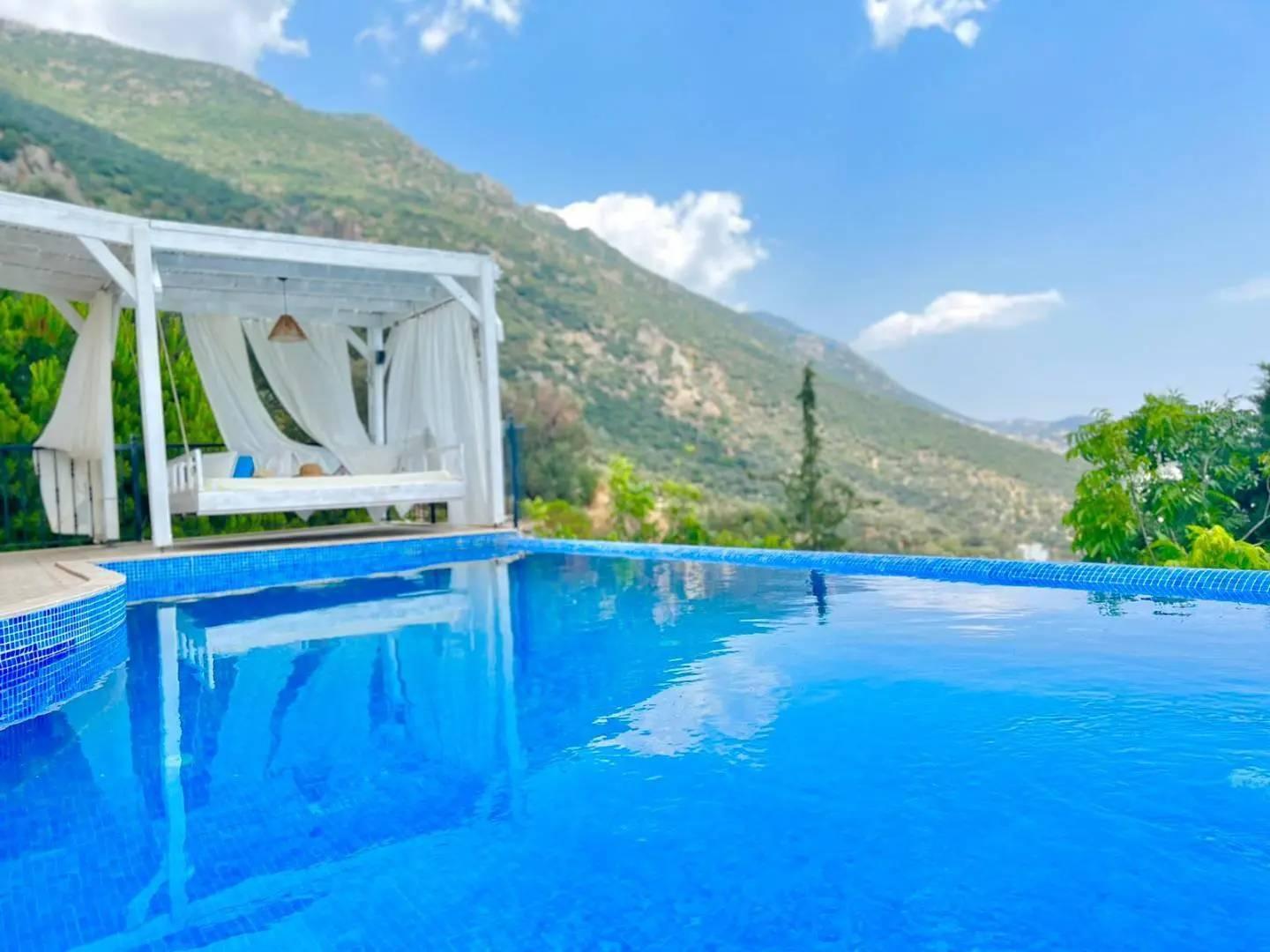 Kalkan Akbel'de Taş Mimarili, Sonsuzluk Havuzlu, Şık Villa-43644