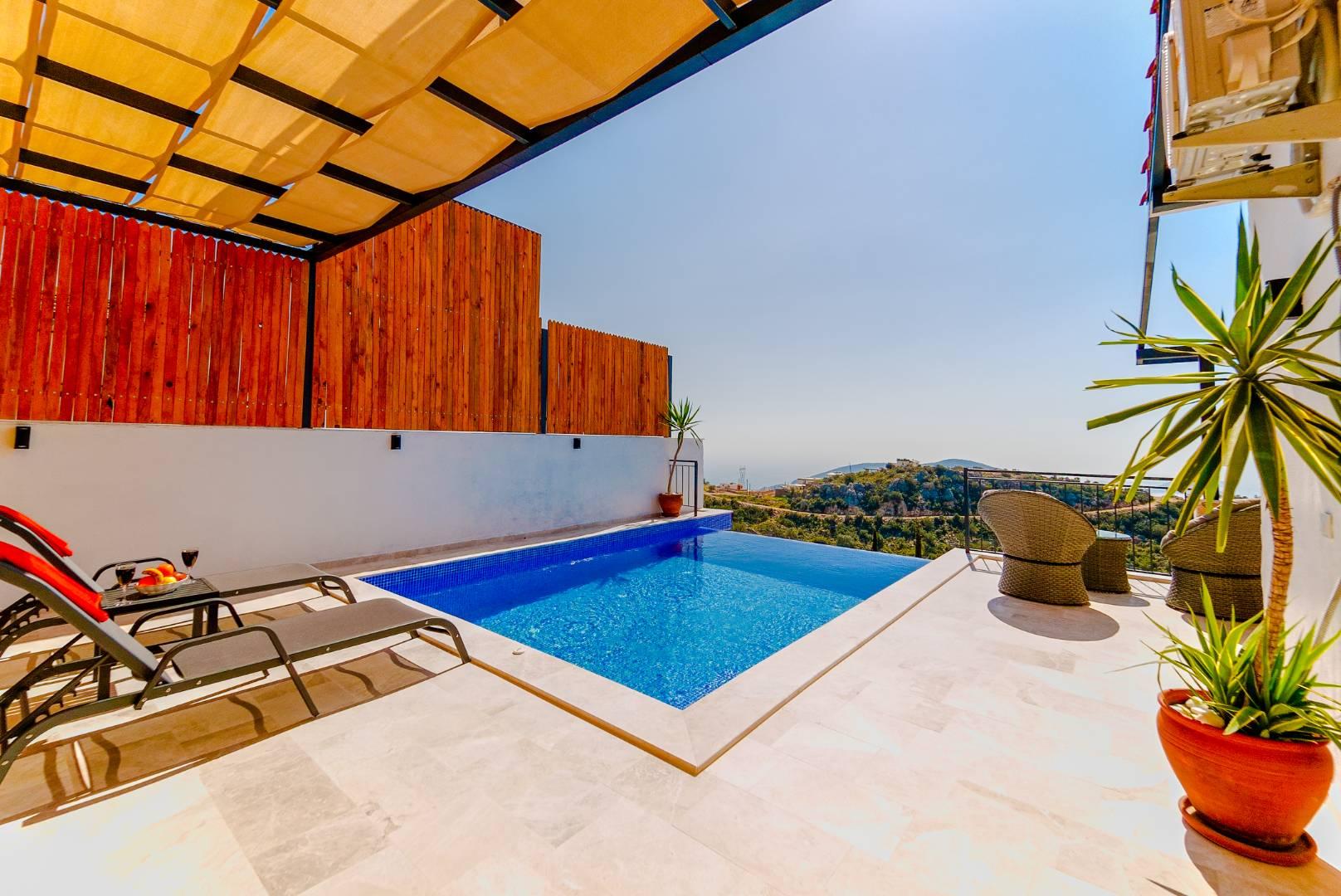 Kaş Bezirgan'da Balayı Çiftlerine Uygun, Özel Havuzlu, Şık Villa-43193