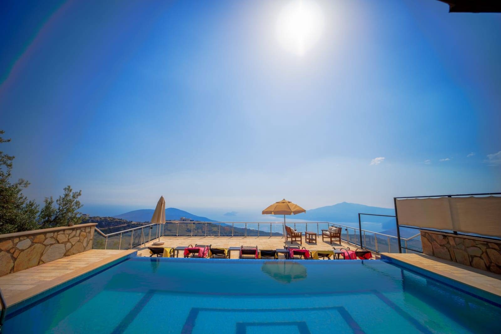 Kaş Bezirgan'da Harika Deniz Manzaralı, Özel Havuzlu, Jakuzili Villa