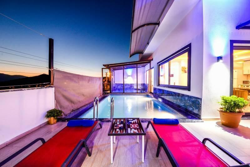 Kaş Bezirgan'da Merkezi Konumda, Özel Havuzlu, Balayı Villası-40980