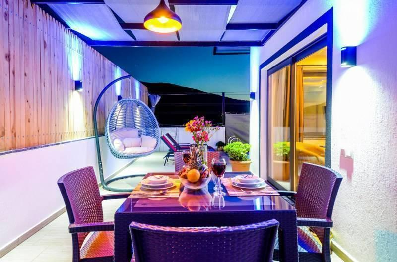 Kaş Bezirgan'da Merkezi Konumda, Özel Havuzlu, Balayı Villası-40980