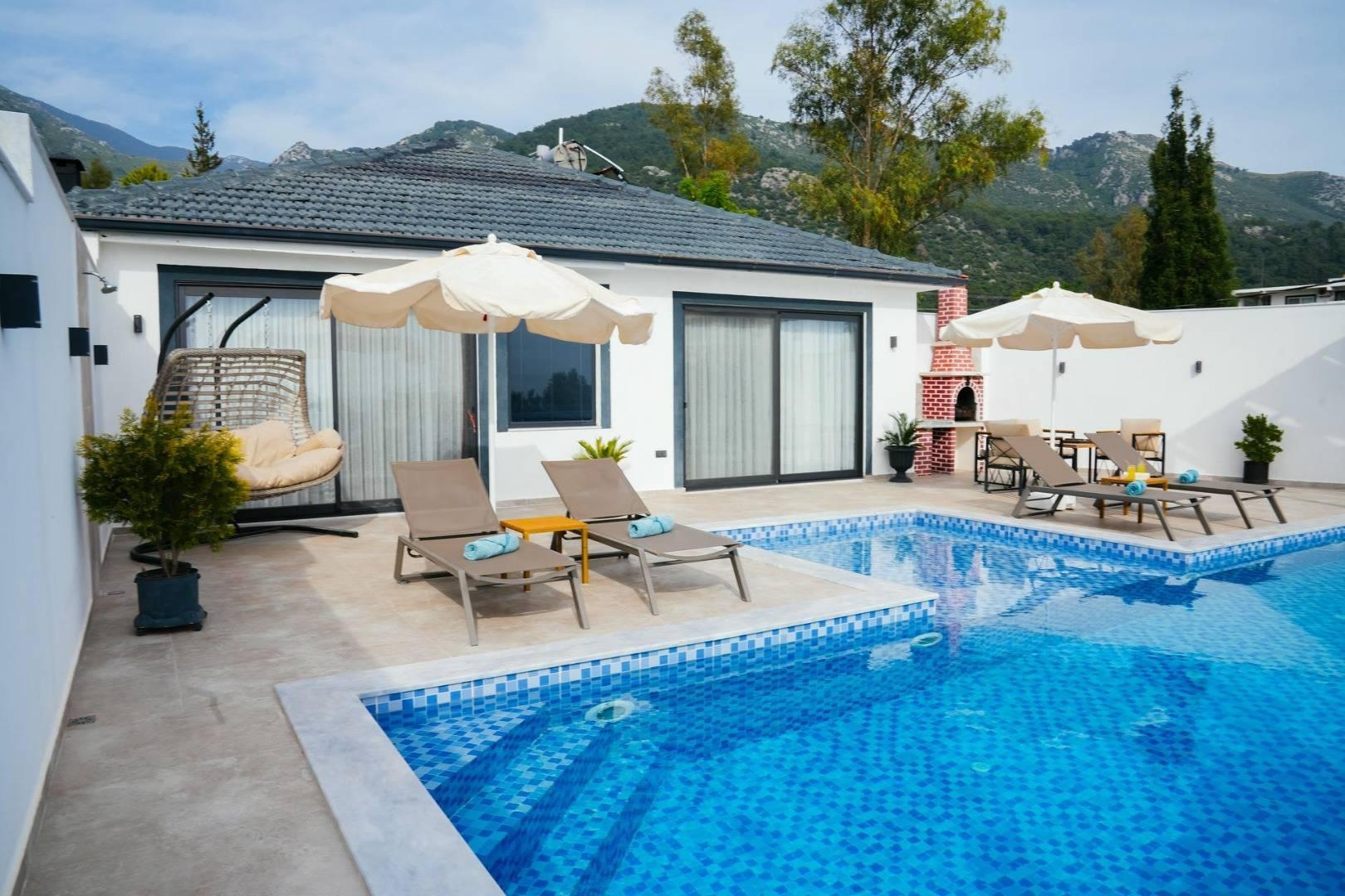 Kaş Çayköy'de Doğa Manzaralı, Özel Havuzlu, Jakuzili Kiralık Villa-26626