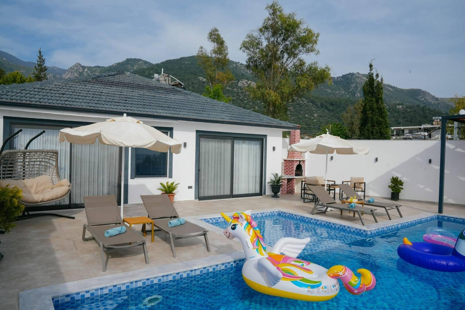 Kaş Çayköy'de Doğa Manzaralı, Özel Havuzlu, Jakuzili Kiralık Villa-26626