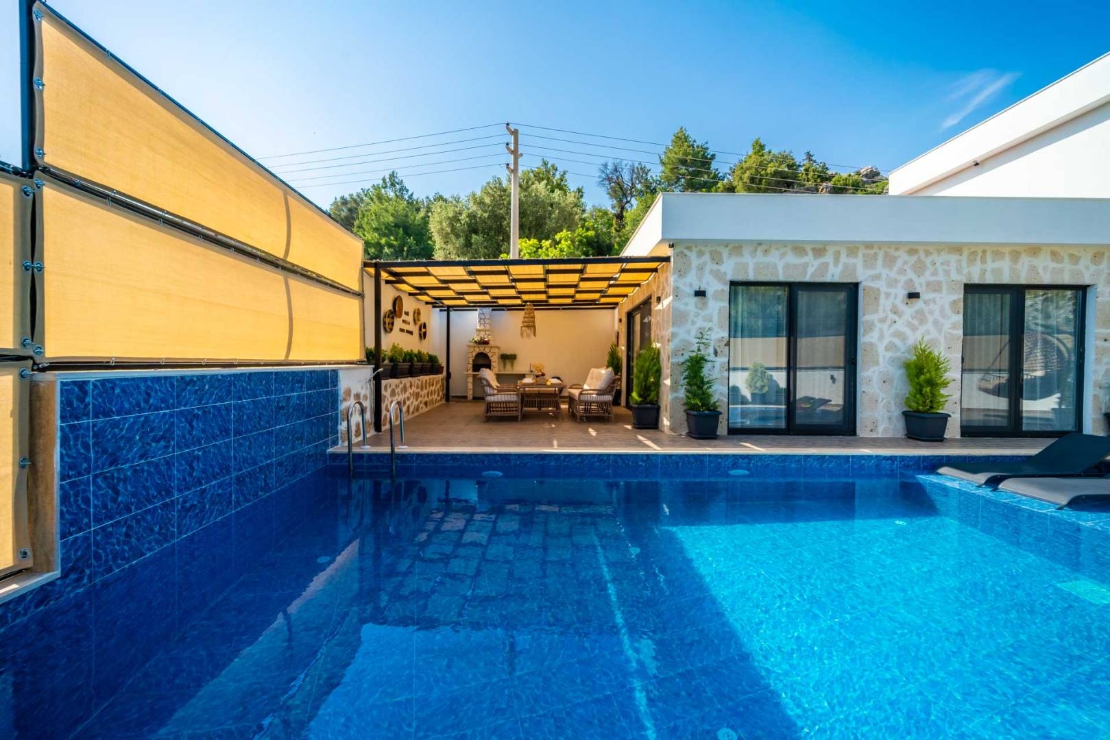 Kaş İslamlar'da Orman Manzaralı, Özel Havuzlu, 4 Kişilik Villa