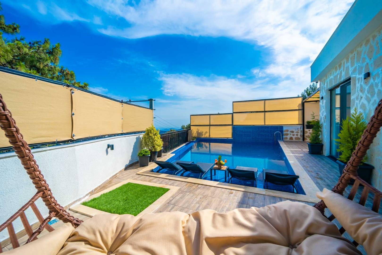 Kaş İslamlar'da Orman Manzaralı, Özel Havuzlu, 4 Kişilik Villa