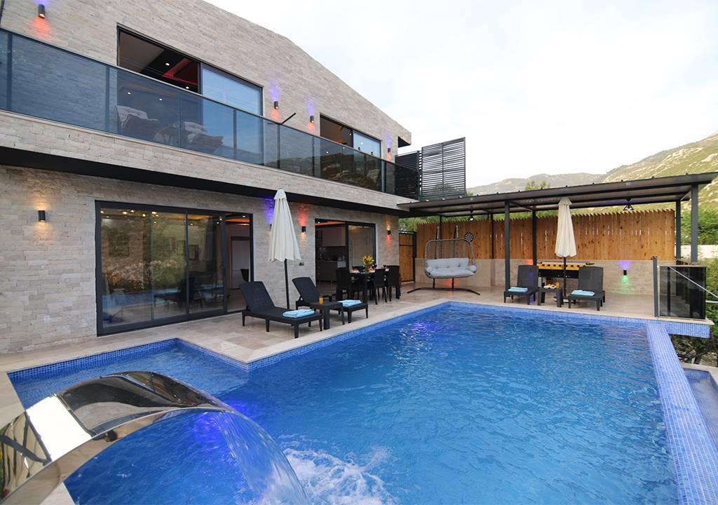 Kaş İslamlar'da Huzurlu Konumda, Özel Havuzlu, Kiralık Villa-42199