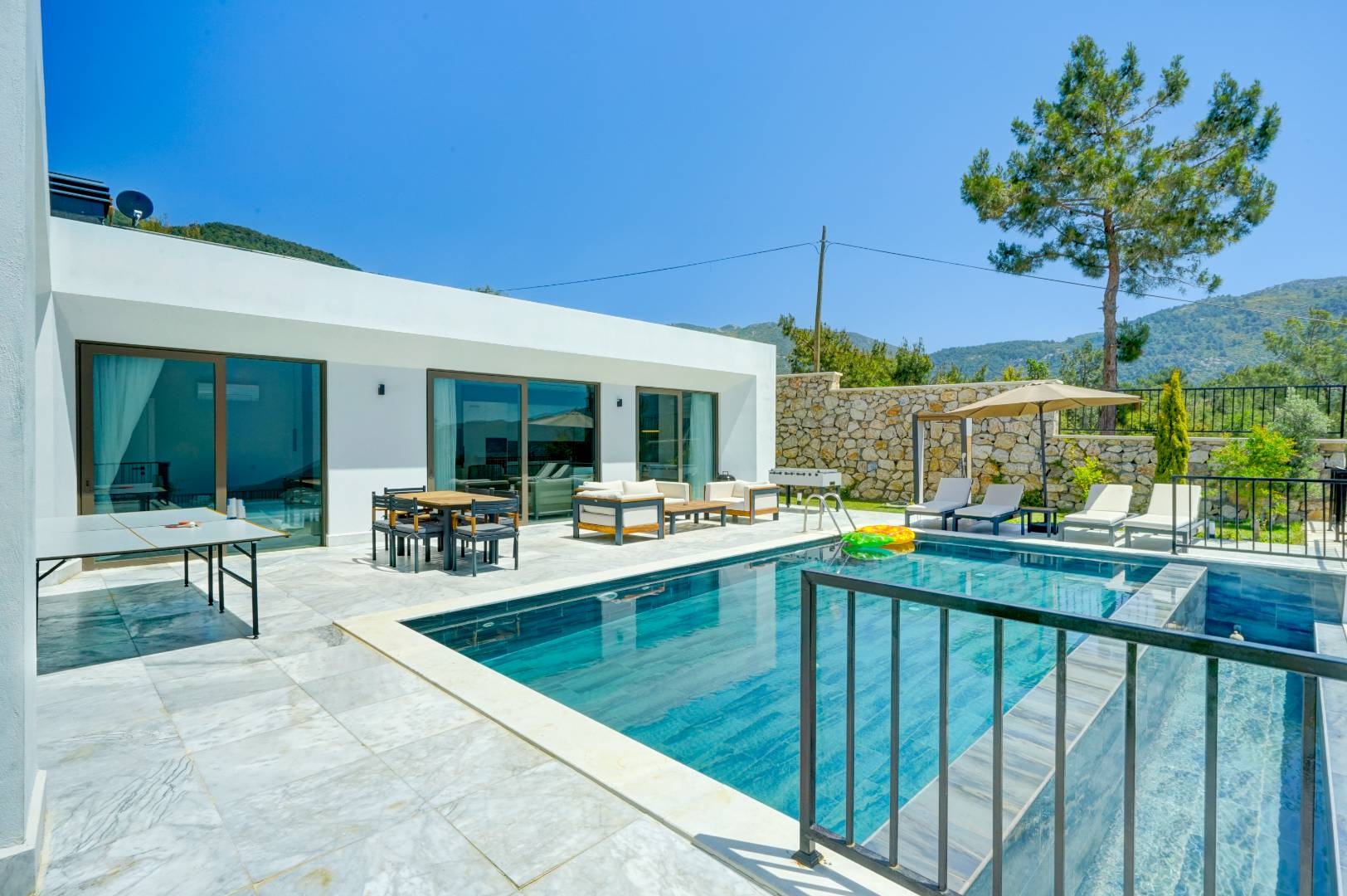 Kaş İslamlar'da Doğa İçerisinde, Çift Jakuzili, Huzurlu Villa
