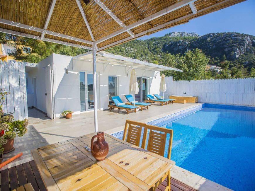 Kaş İslamlar'da Doğa İçerisinde, Özel Havuzlu, Jakuzili, Şık Villa-35139