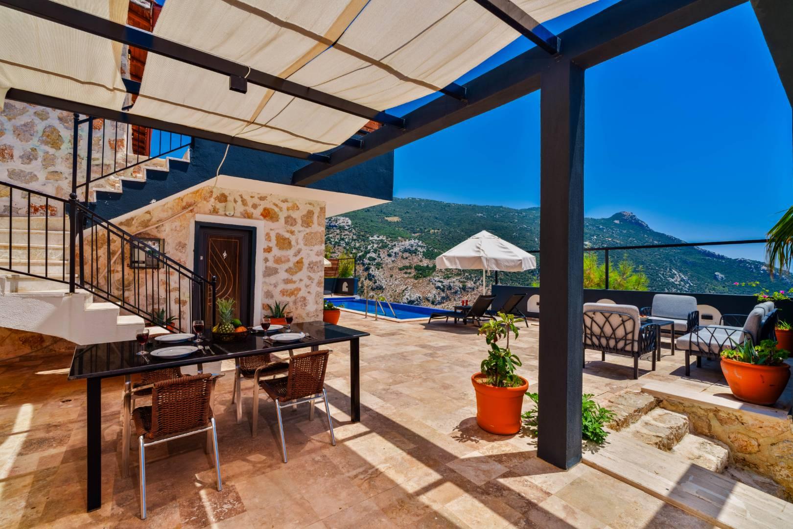 Kaş İslamlar'da Doğanın Kalbinde, Korunaklı Özel Havuzlu, Taş Villa-13342