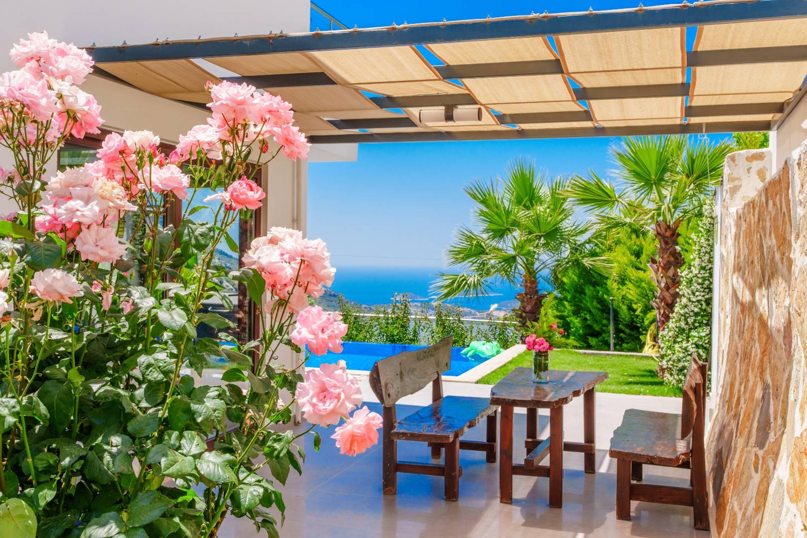 Kaş İslamlar'da Göz Alıcı Manzaraya Sahip, Özel Havuzlu, Şık Villa-37966