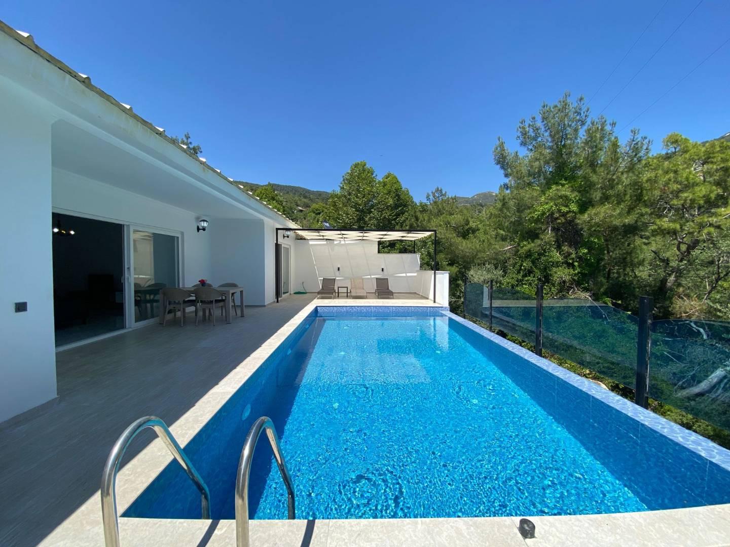 Kaş İslamlar'da Muhteşem Doğa Manzaralı, Özel Havuzlu, Lüks Villa-35353