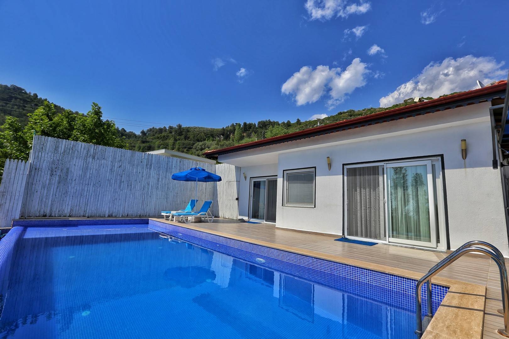 Kaş İslamlar'da Huzurlu Doğada, Özel Havuzlu, Jakuzili Villa