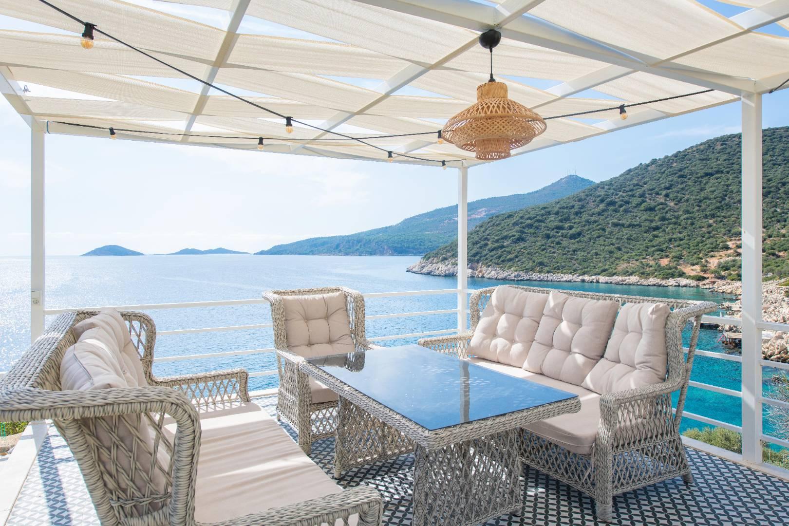 Kaş Kalkan'da Denize Sıfır, Özel Havuzlu, Bahçeli Şık Villa-34919