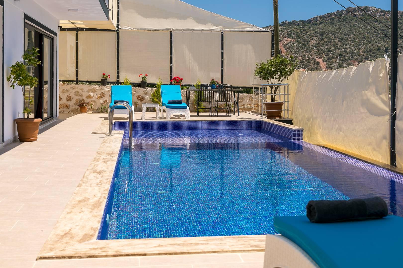 Kaş Bezirgan'da Dağ Manzaralı, Özel Havuzlu, Şık Kiralık Villa -34753