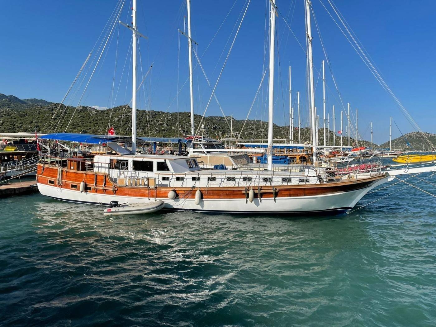 Kaş'ta Huzurlu Sularda, Geniş Ailelere Uygun, 12 Kişilik Gulet