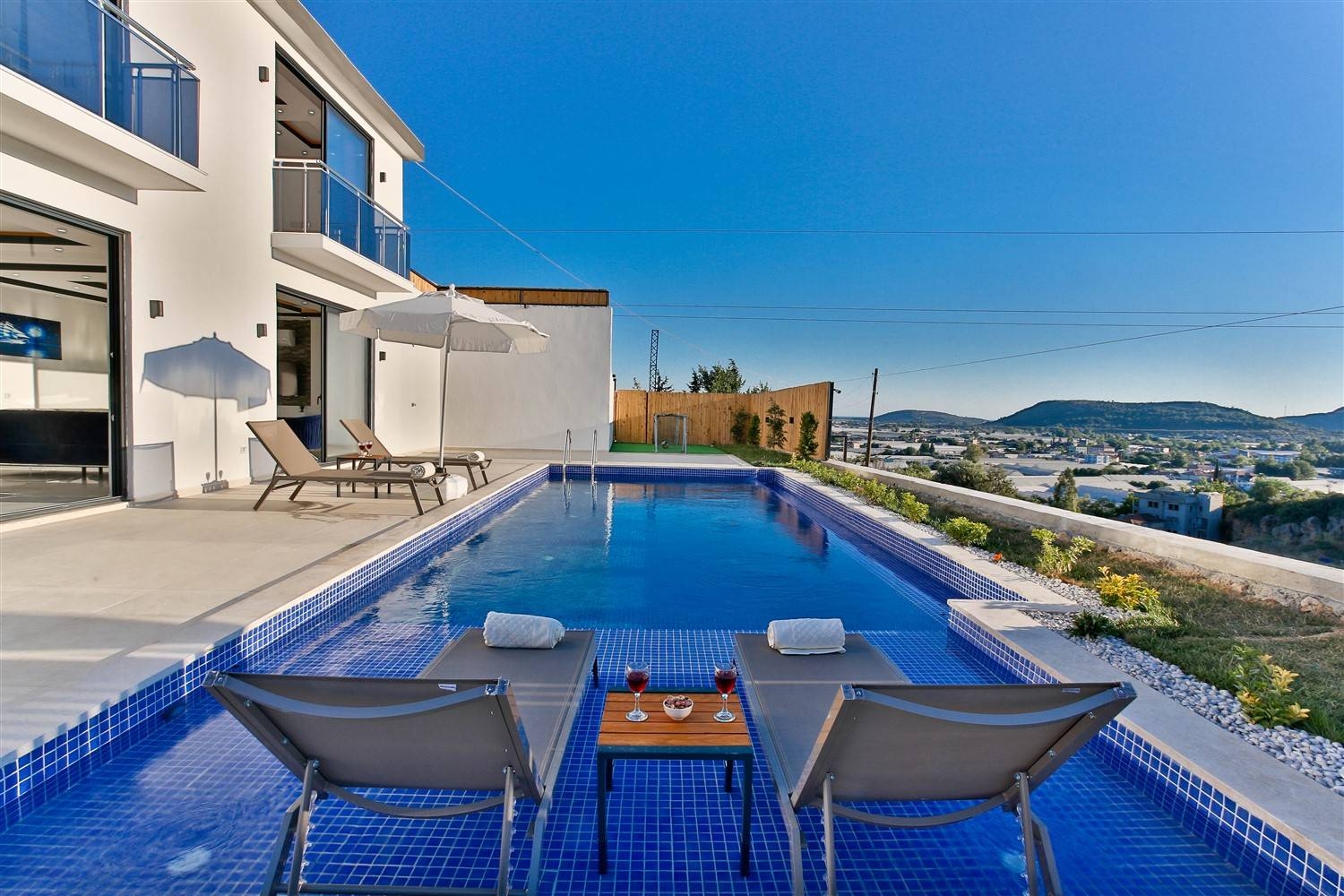 Kalkan Kınık'ta Doğa İçerisinde, Özel Havuzlu, Modern Villa