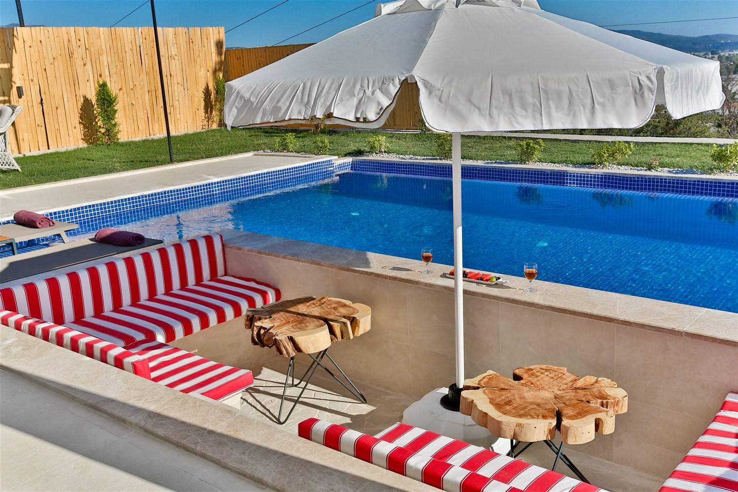 Kalkan Kınık'ta Ferah Bahçeli, Özel Havuzlu, Jakuzili, Şık Villa-35511