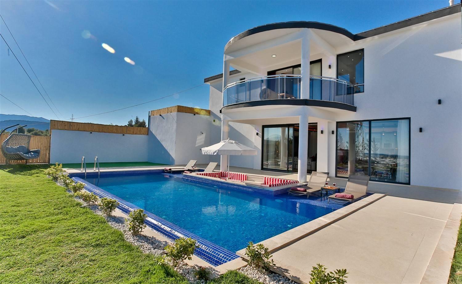 Kalkan Kınık'ta Ferah Bahçeli, Özel Havuzlu, Jakuzili, Şık Villa-35511