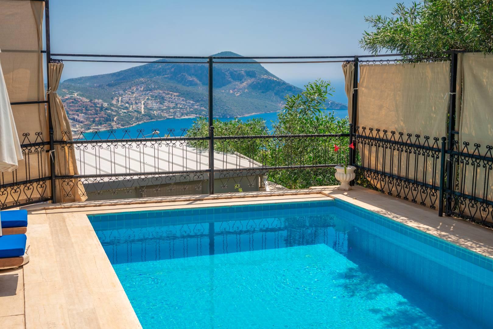 Kaş Kalkan'da Deniz ve Doğa Manzaralı, Özel Havuzlu, Modern Villa-37334