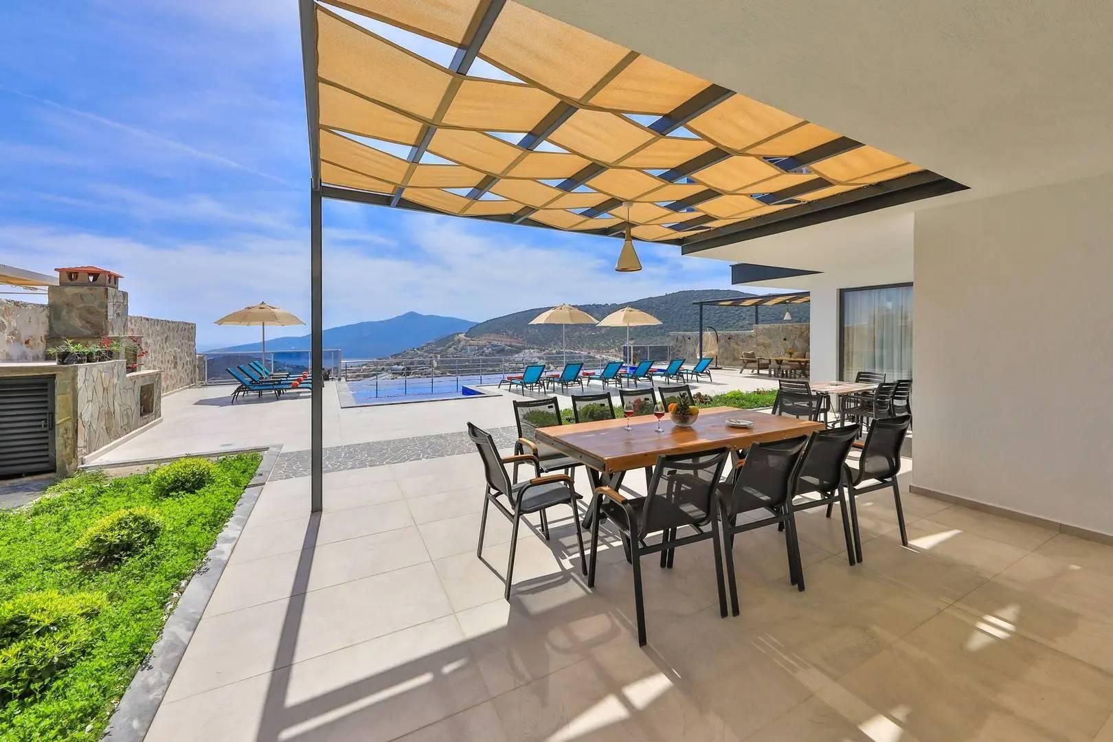 Kaş Kalkan'da Geniş Ailelere Uygun, Sonsuzluk Havuzlu, Şık Villa-41472