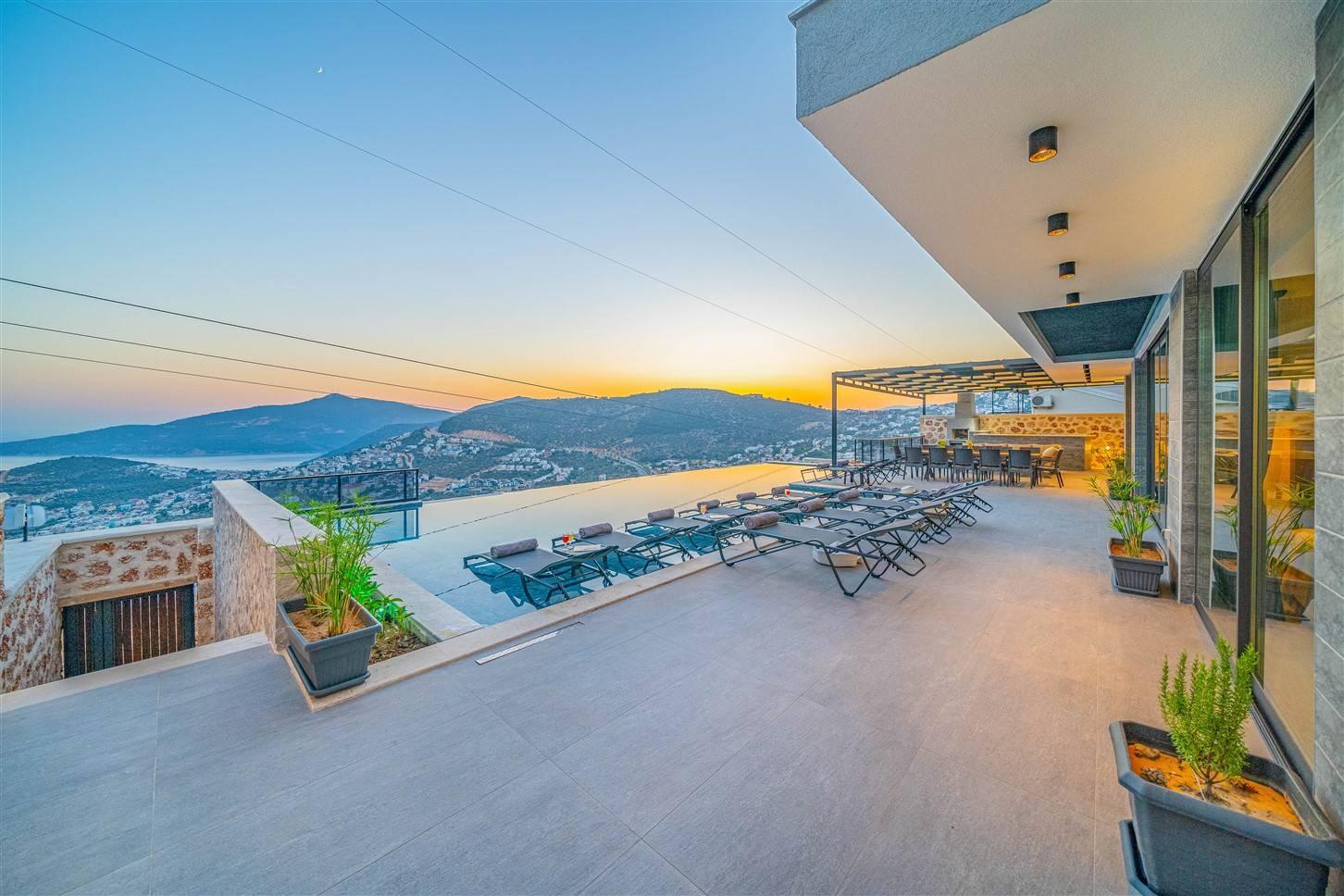 Kaş Kalkan'da Görkemli Deniz Manzaralı, Özel Havuzlu, 6+1 Villa-41234