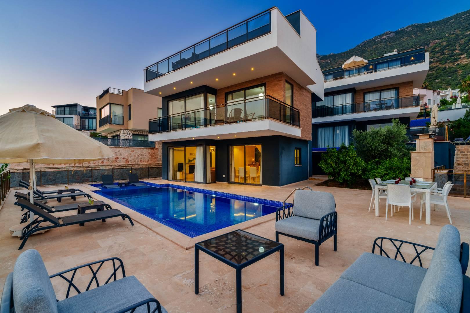 Kaş Kalkan'da Göz Alıcı Deniz Manzaralı, Özel Havuzlu, Lüks Villa-31308