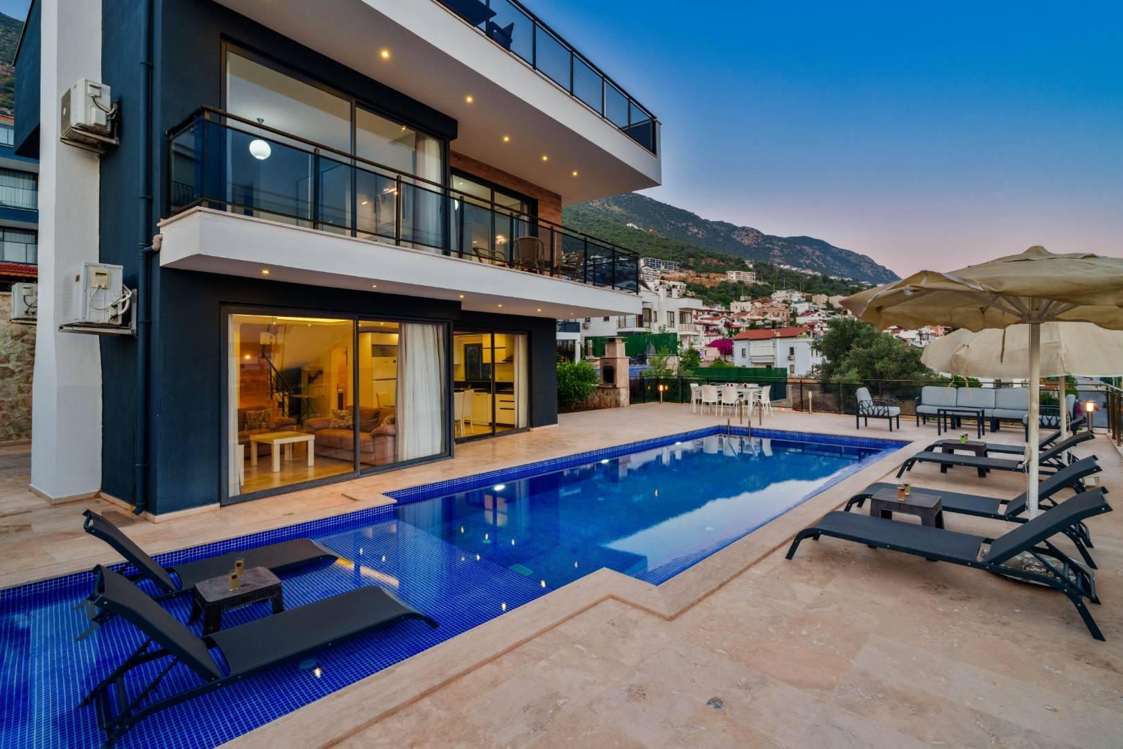 Kaş Kalkan'da Göz Alıcı Deniz Manzaralı, Özel Havuzlu, Lüks Villa-31308