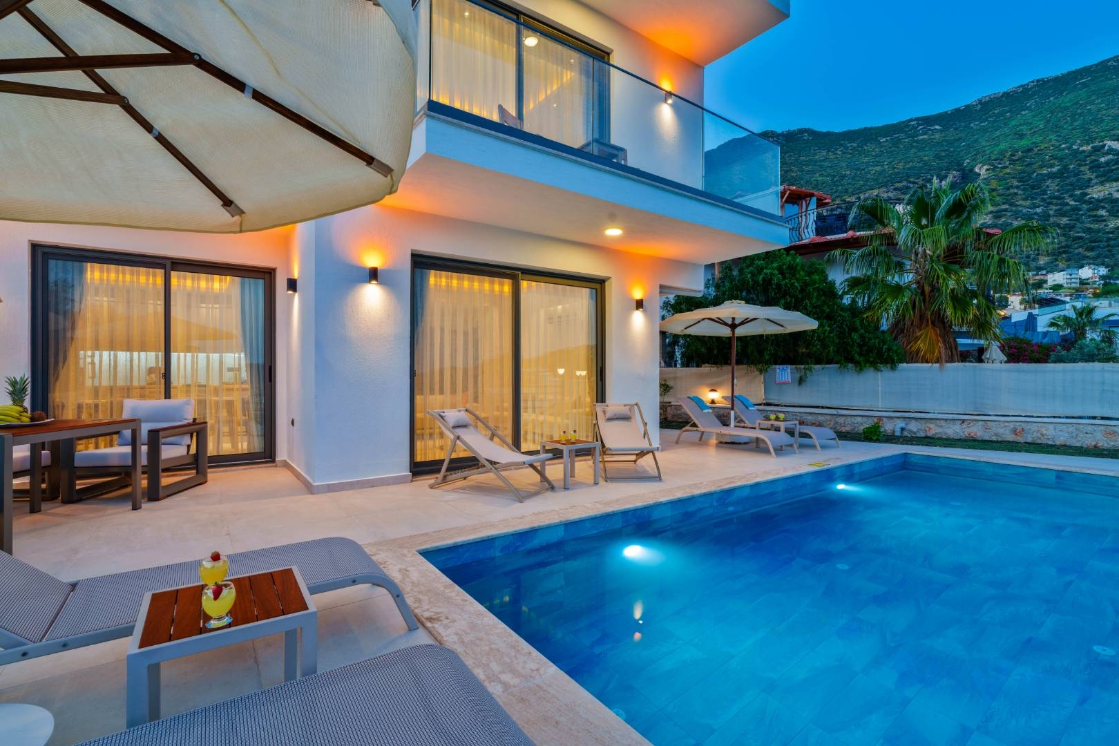 Kalkan Kızıltaş'ta Deniz Manzaralı, Özel Havuzlu, Jakuzili Villa