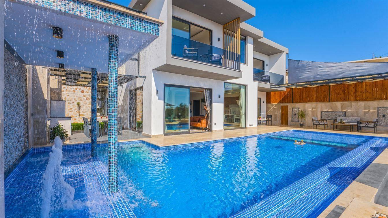 Kaş Bezirgan'da Huzurlu Doğada, Özel Havuzlu, Lüks Villa-32606