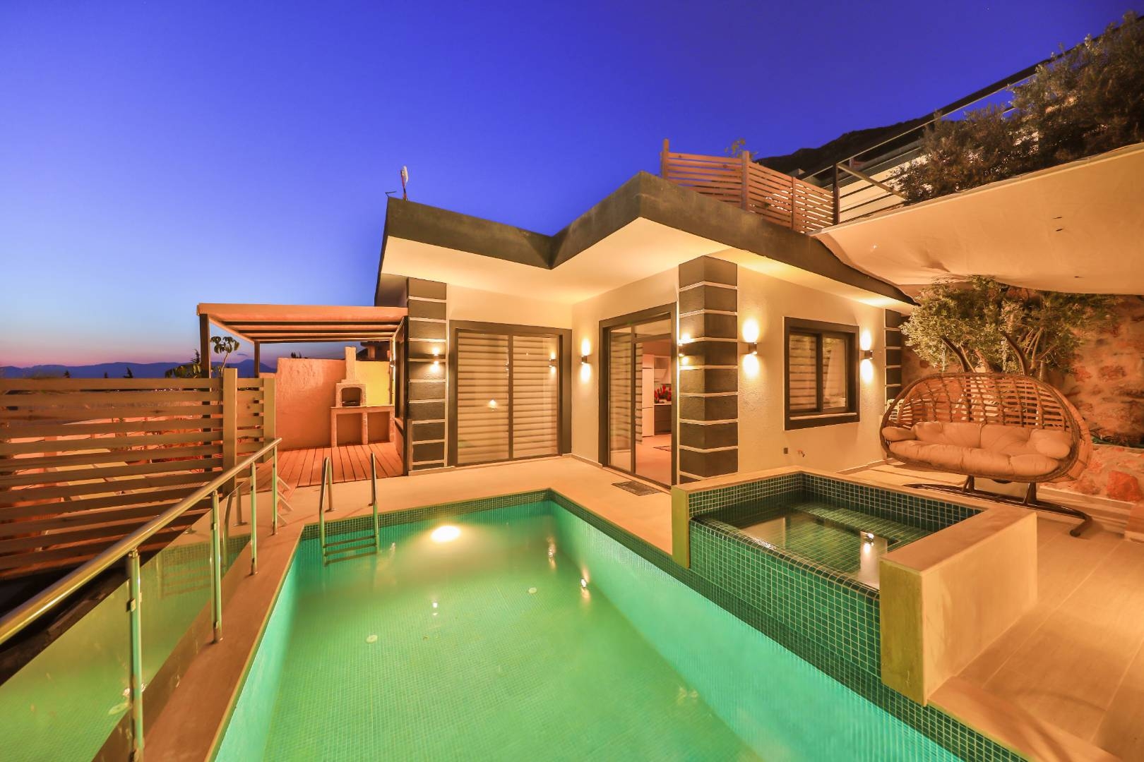 Kalkan Kördere'de Balayı Çiftlerine Uygun, Özel Havuzlu, Şık Villa