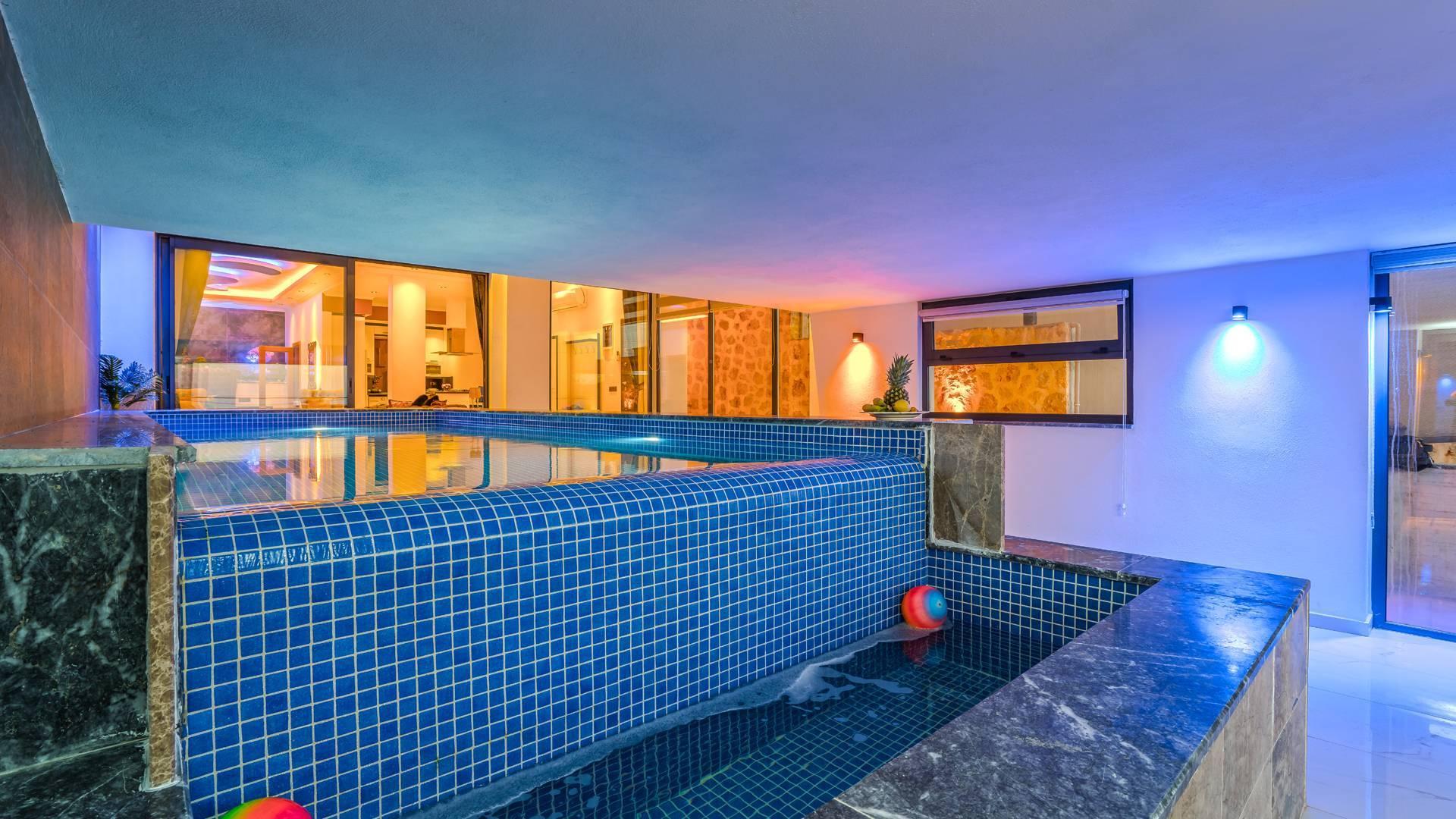 Kaş Kalkan'da Balayı Çiftlerine Uygun, Kapalı Havuzlu, 1+1 Villa-36134