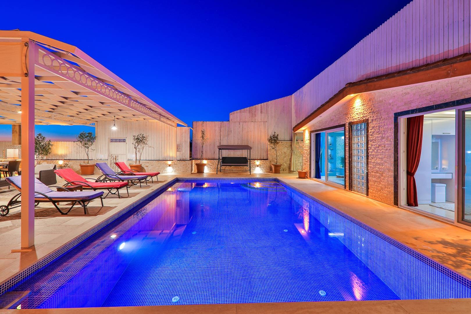 Kalkan Kördere'de Deniz Manzaralı, Özel Havuzlu, Saunalı Villa