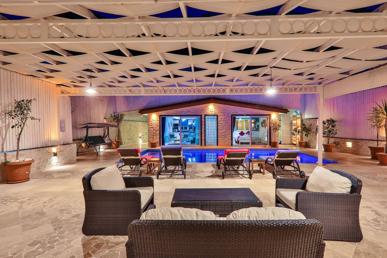 Kalkan Kördere'de Deniz Manzaralı, Özel Havuzlu, Saunalı Villa