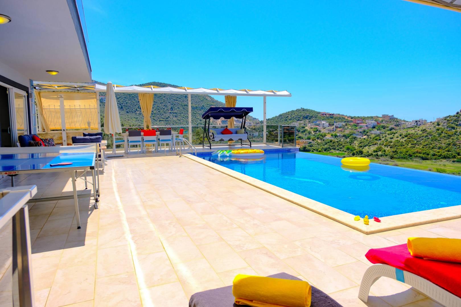 Kaş Bezirgan'da İhtişamlı Deniz Manzaralı, Özel Havuzlu, Lüks Villa-42105