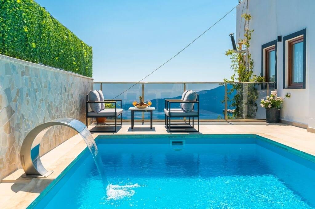 Kaş Bezirgan'da Merkeze Yakın Konumda, Özel Havuzlu, Şık Villa -35172