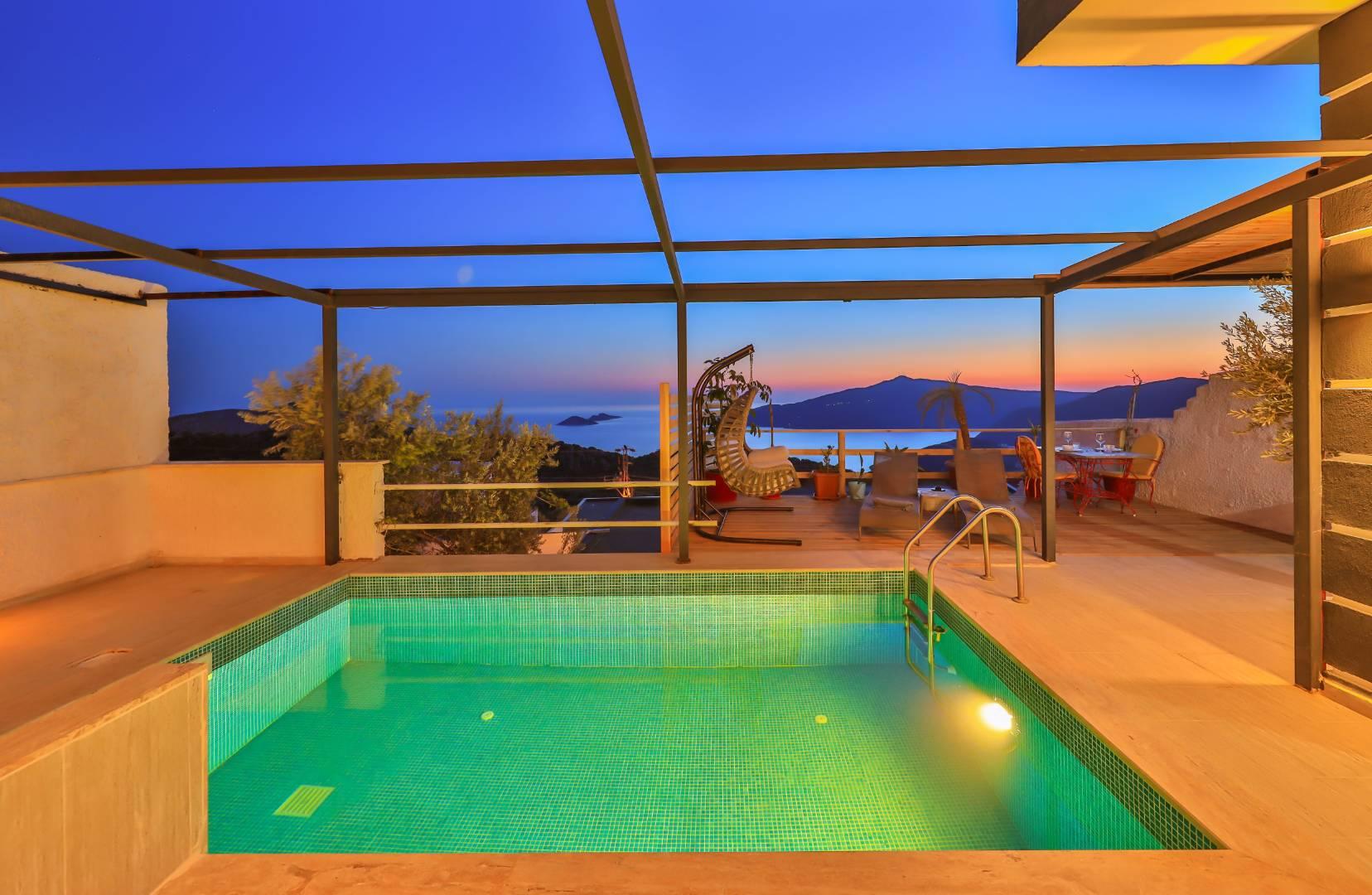 Kalkan Kördere'de Modern Tasarımlı, Özel Havuzlu, Jakuzili Villa-41792