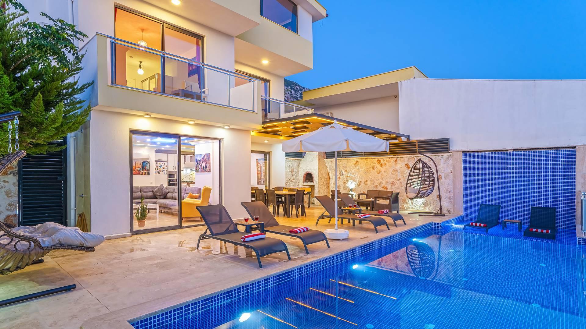 Kaş Bezirgan'da Doğa Manzaralı, Özel Havuzlu, Lüks Villa-23518
